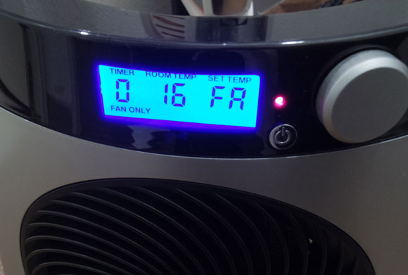 VORNADO ファンヒーター iControl-JPのフロントの電源ボタン